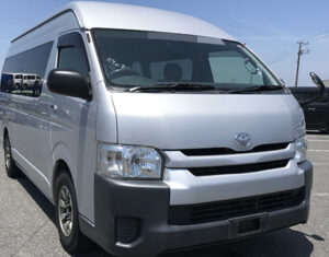 TOYOTA HIACE COMMUTER